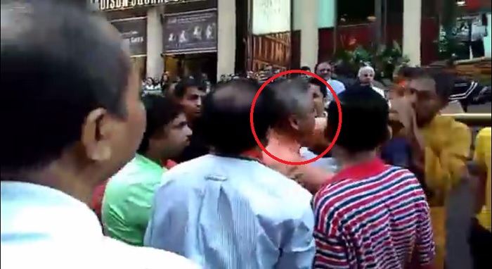 Rajdeep Sardesai assaulting a Narendra Modi fan